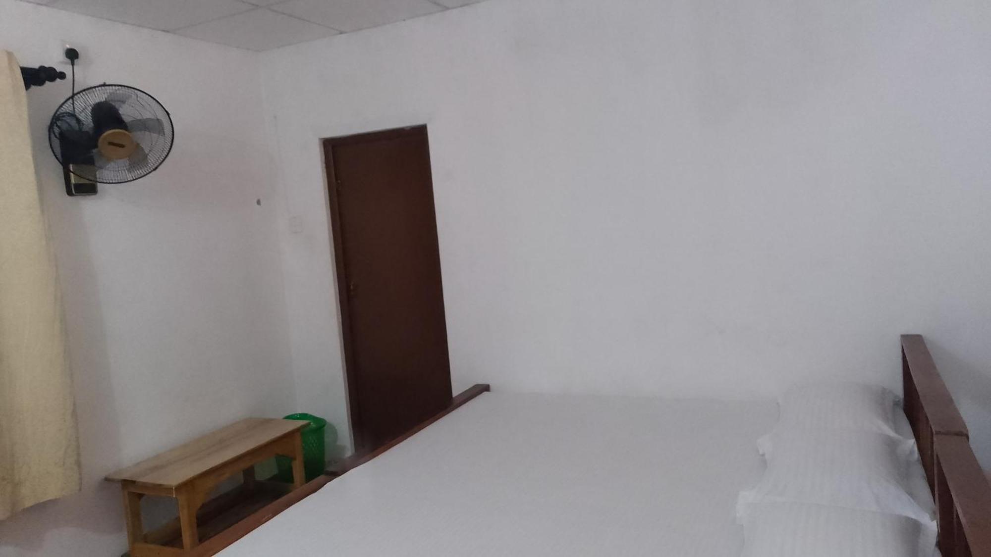 Anuhas Family Resort & Water House Anuradhapura Bagian luar foto